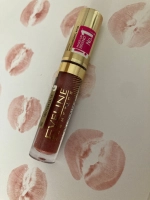 • Odcień rose nude – idealny na każdą okazję